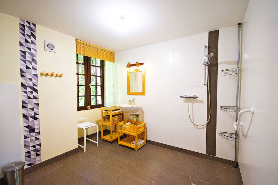 Grand Gîte Salle de bain PMR